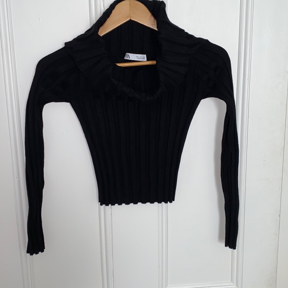 Zara Wide Ribbed Top - Picture 1 of 5